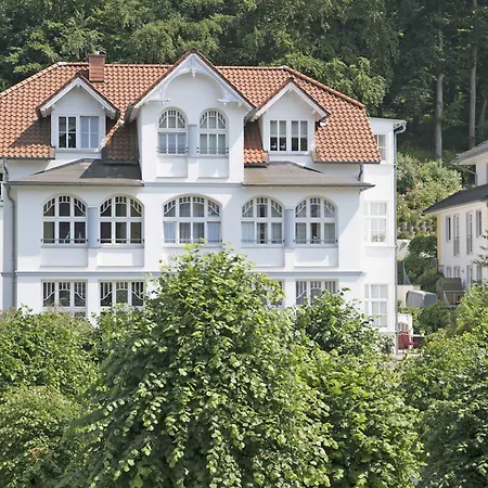 Li - 11 Villa
